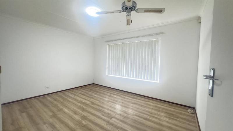 3 Bedroom Property for Sale in Fraaiuitsig Western Cape